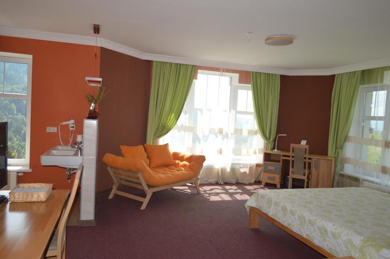 Дбайлива Ципа Bed and Breakfast Mizhhirya  Exteriör bild